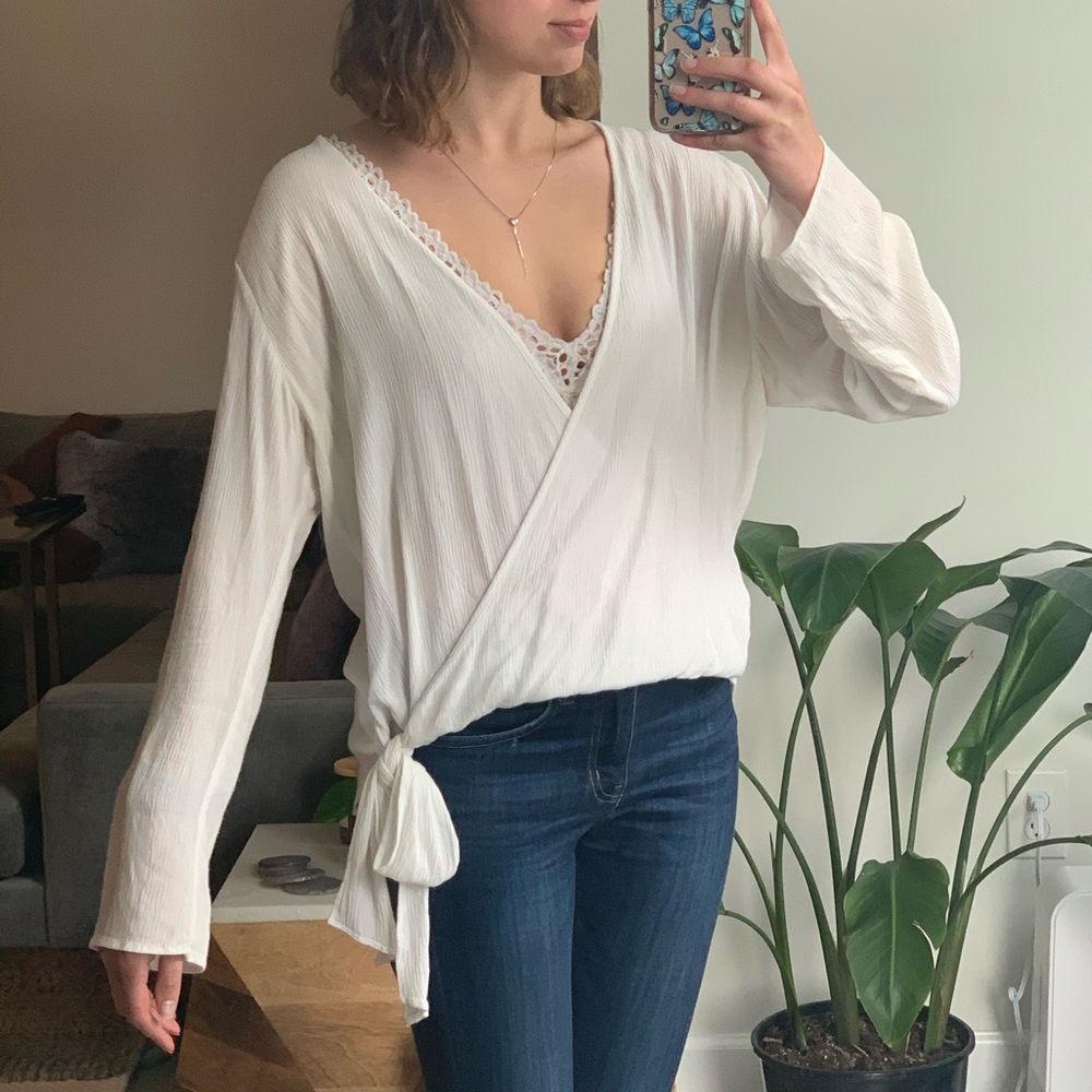 URBAN OUTFITTERS Deep V Flowy Side Tie Long Sleeve